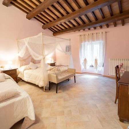 Albergo La Loggia Di San Martino กวลโด ตาดีโน ภายนอก รูปภาพ