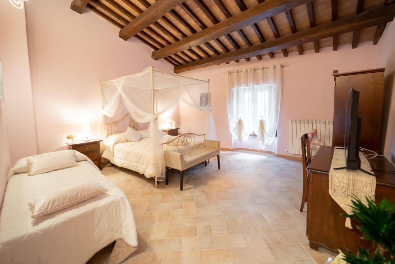 Albergo La Loggia Di San Martino กวลโด ตาดีโน ภายนอก รูปภาพ