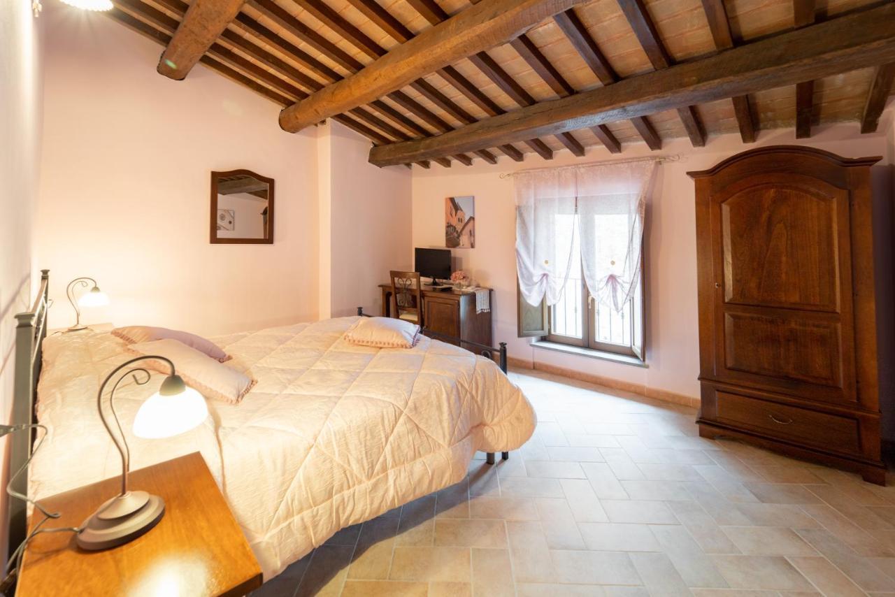 Albergo La Loggia Di San Martino กวลโด ตาดีโน ภายนอก รูปภาพ
