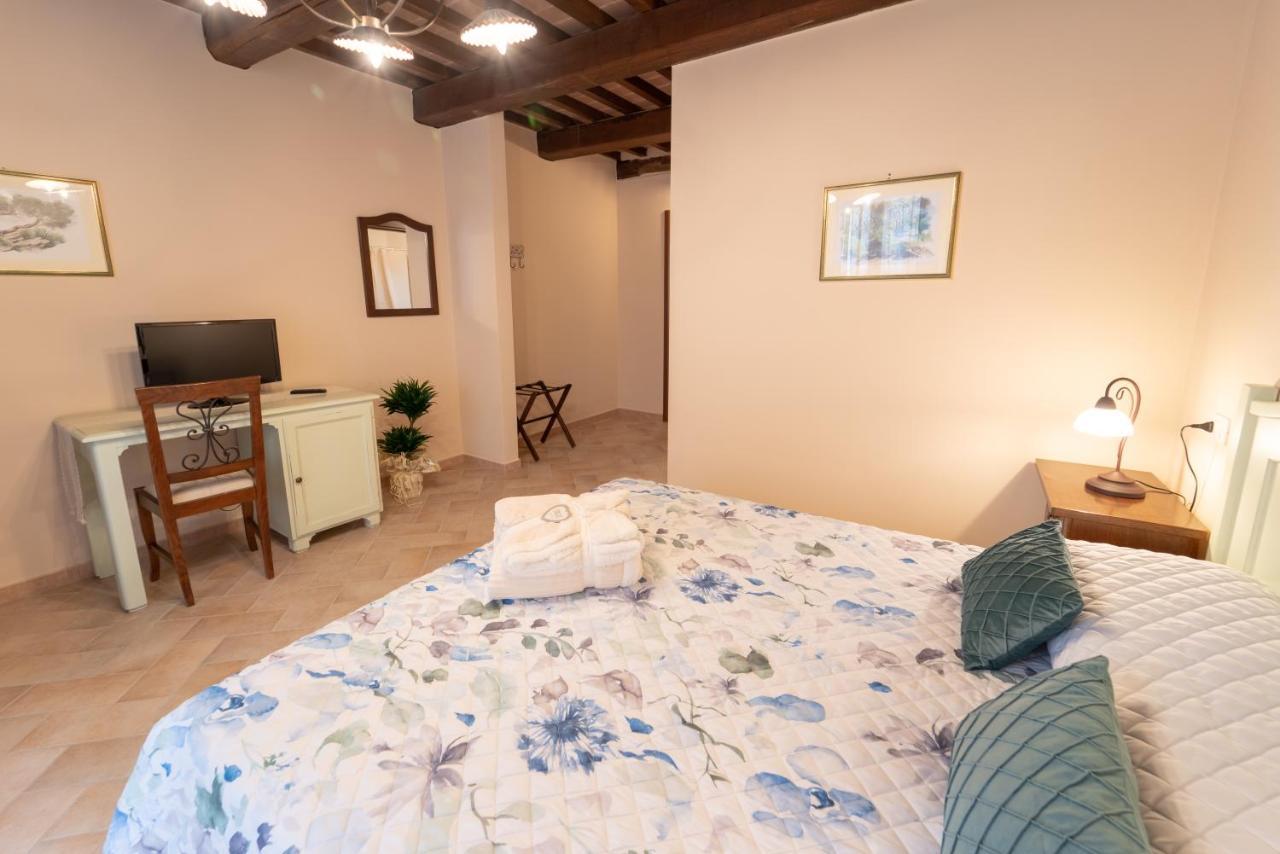 Albergo La Loggia Di San Martino กวลโด ตาดีโน ภายนอก รูปภาพ