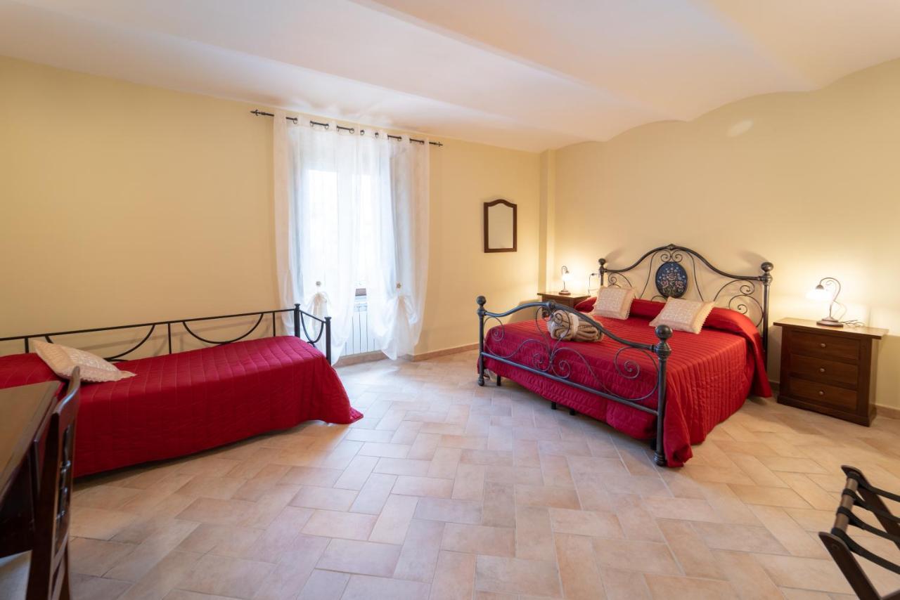 Albergo La Loggia Di San Martino กวลโด ตาดีโน ภายนอก รูปภาพ