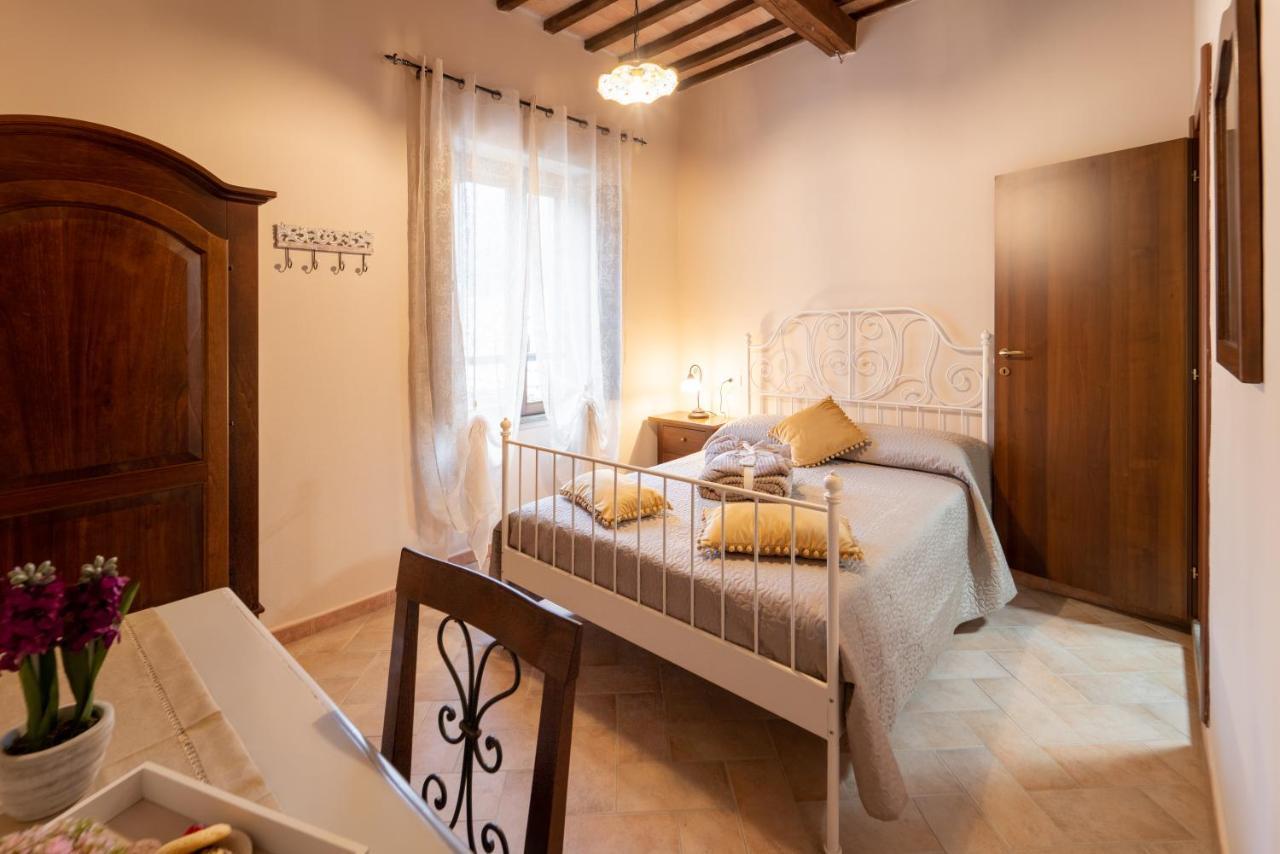 Albergo La Loggia Di San Martino กวลโด ตาดีโน ภายนอก รูปภาพ