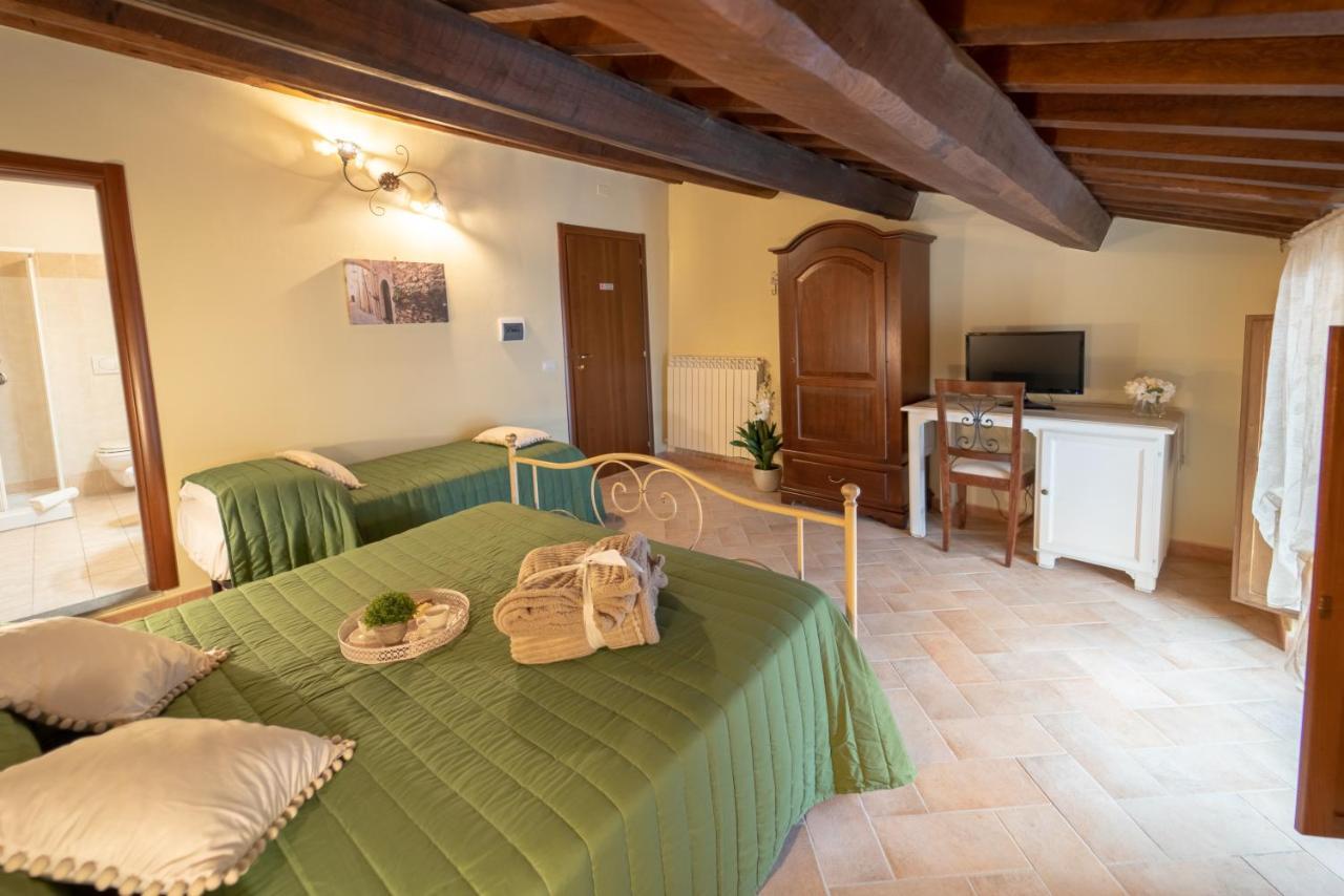 Albergo La Loggia Di San Martino กวลโด ตาดีโน ภายนอก รูปภาพ