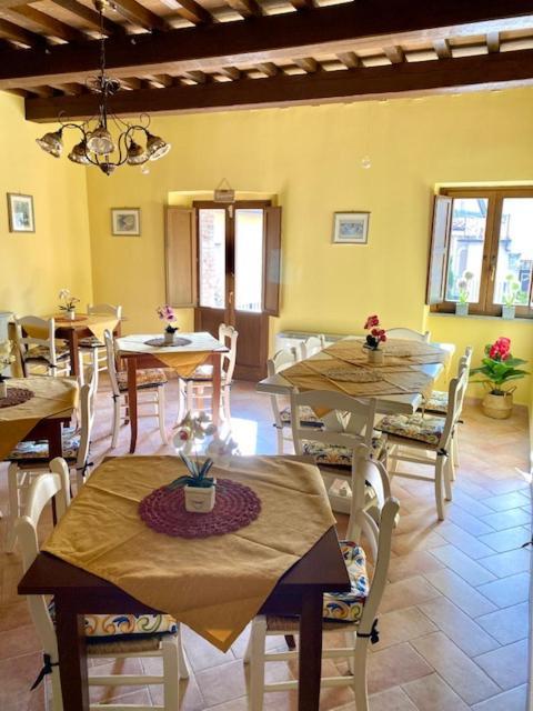 Albergo La Loggia Di San Martino กวลโด ตาดีโน ภายนอก รูปภาพ